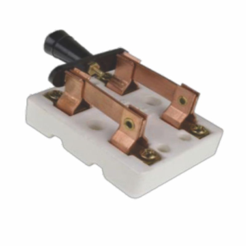 INTERRUPTOR 2 POLOS 1 TIRO 1521 IUSA